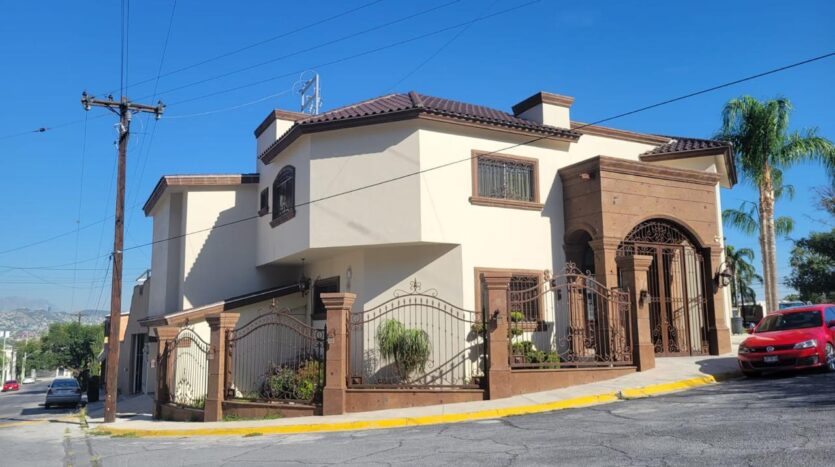 Contry La Silla - Casa en Venta Monterrey Nuevo León
