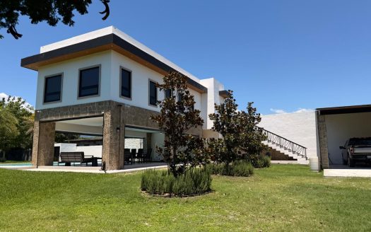 Quinta Los Lirios en Venta Montemorelos Nuevo Leon